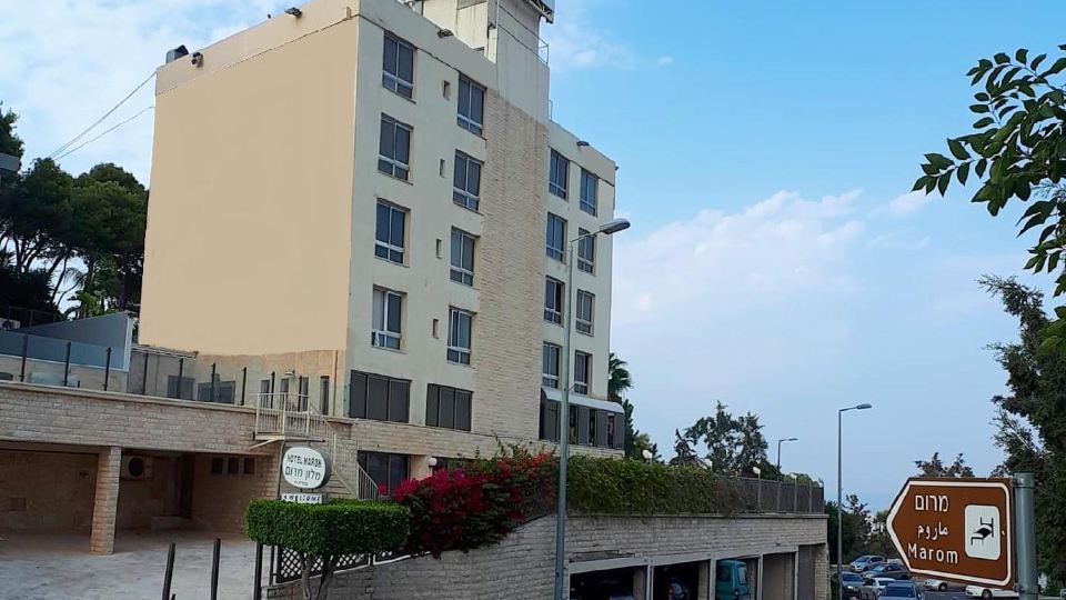 Marom Hotel