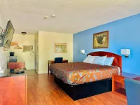 Hampton Motor Inn - balcony