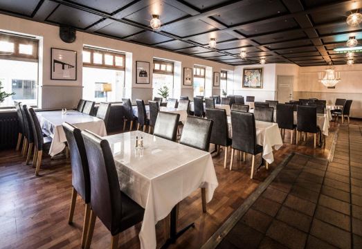 퍼스트 호텔 위트 실내 수영장