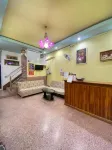Hom Pho Gusethouse