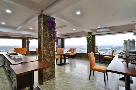 Hotel Casa Riva Отели в г. Сурат