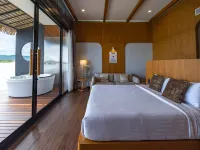 Sunburst Hotels near Giant Raintree (Monkey Pod Tree)