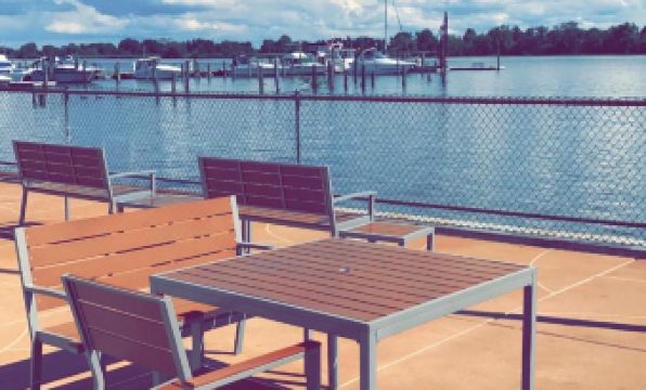 Airport Waterfront Inn