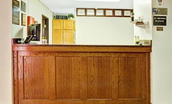 Super 8 by Wyndham Longmont/Twin Peaks