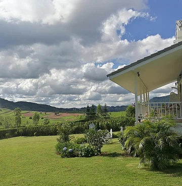 รูปภาพของมิสตี้ อิงลิช คอตเทจ