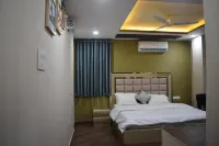 Hotel Violett Doors - 3つ星