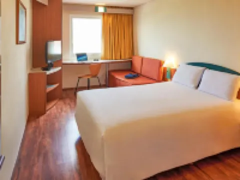 宜必思蒙特雷機場酒店 阿波達卡酒店