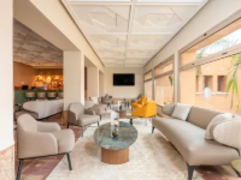 肯茲阿霍酒店 瓦爾扎扎特酒店