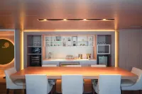 Mercure Convention Center Ancol - bar