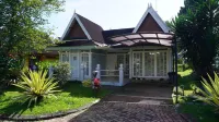 Diyar Villas Puncak M3/8 - parking