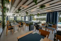 Nyota Hotel & Conference Center - breakfast