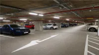 伯明翰市中心皇冠假日酒店 - 停車場