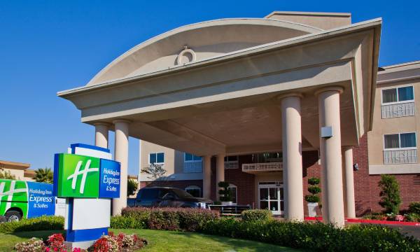 Holiday Inn Express & Suites Sacramento NE CAL Expo by IHG