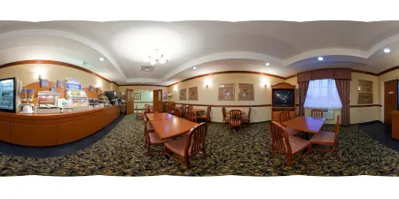 Holiday Inn Express & Suites BARRIE by IHG