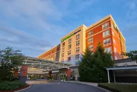 Holiday Inn Express Eugene - Springfield Các khách sạn gần PeaceHealth Sacred Heart Medical Center RiverBend