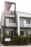 Timber Door Luxury Accommodation Geelong - balcony