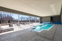 La Quinta Inn & Suites by Wyndham DeSoto Hotels in Carrollton