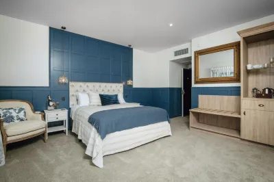 The Pier Hotel