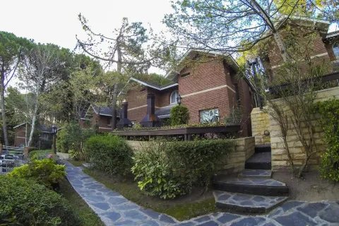 Carilo Hills by Bund