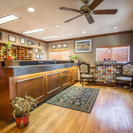 Tampa Bay Extended Stay Airport Отели рядом с достопримечательностью «Поле для гольфа Rocky Point Golf»