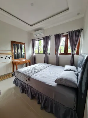 Villa Davina Sentul Hotels in Sumur Batu