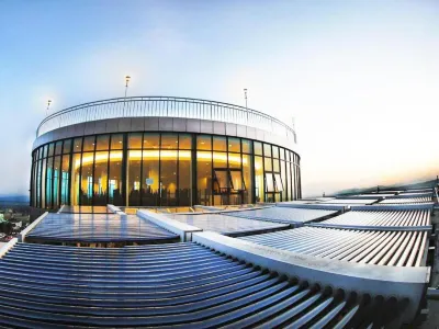 River City Hotel Các khách sạn gần Talat Hua Mum Muang Mai