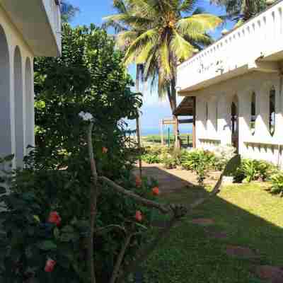 Hotel Silver Sands Hotel Exterior