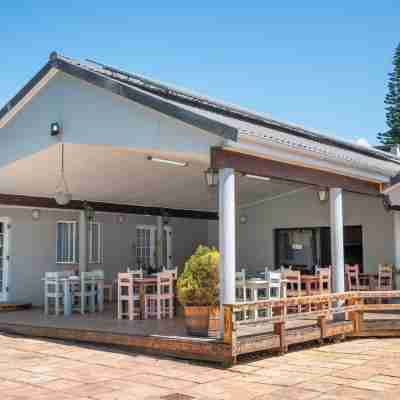 Pine Lodge Resort Hotel Exterior