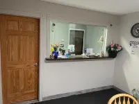 Budget Host Inn - Moteles