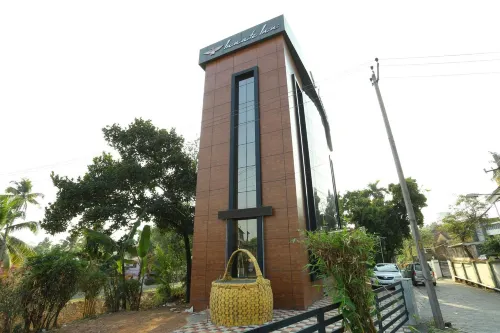 Hotel Innate Inn Các khách sạn ở Alwaye