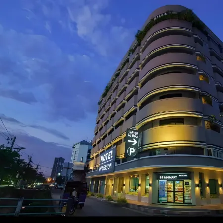 Hi Season Hotel