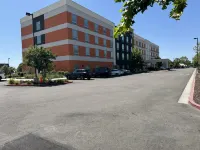 Home2 Suites by Hilton Hayward - parking