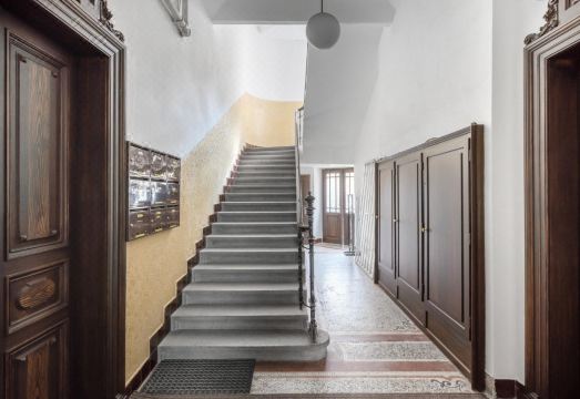 Mordecai 12 아파트먼트의 넓은 거실