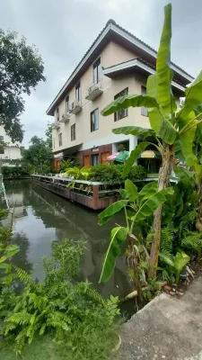 Phurahong Homestay - B&B