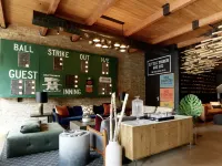 The Chicago Hotel Collection Wrigleyville Hotels near Lakeview