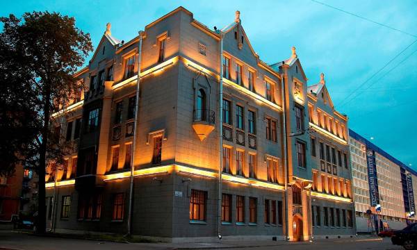 Lancaster Court Hotel