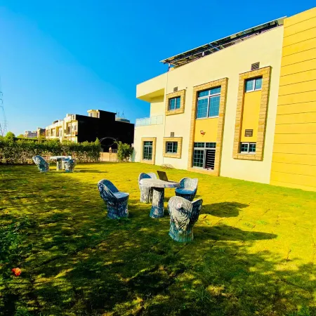 Moon Light Guest House & Hotel Bahria Town Rawalpindi