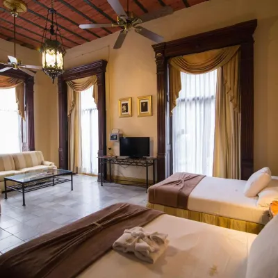 El Gran Hotel Hôtels à proximité de : Stade Carlos Iturralde