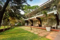 Marbela Beach Resort - Pools