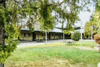 High Street Motor Inn & Steakhouse