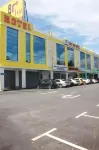 East Sun Hotel Sekinchan - parking