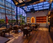 IMPERIAL SWISS GARDEN - bar