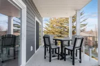 539 Bay St ⁀➷ 3Bdr Lake View Penthouse Condo on West Bay ➠ 401W - Wifi