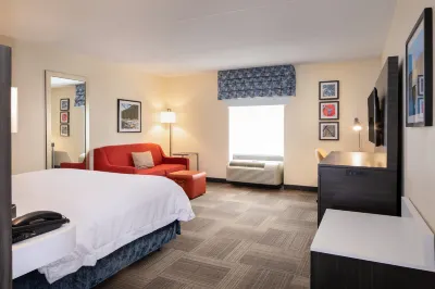 Hampton Inn Charleston-Southridge