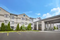 Candlewood Suites Grand Rapids Airport Hotels in Kent County
