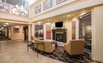 Holiday Inn Express & Suites Sharon-Hermitage