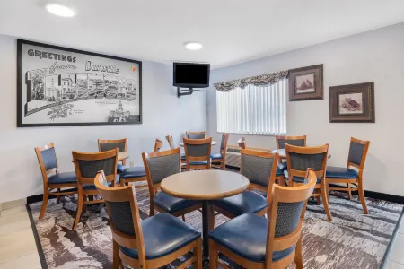 Super 8 by Wyndham Danville