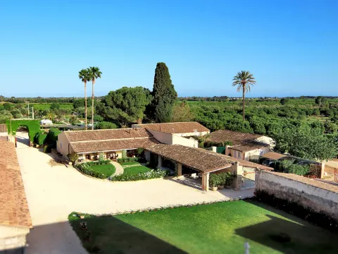 唐娜科拉利鄉村精品酒店