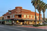 The Lakes Hotel, Rosebery Hotels in Zetland