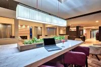 Country Inn & Suites by Radisson, Hampton Coliseum - parking